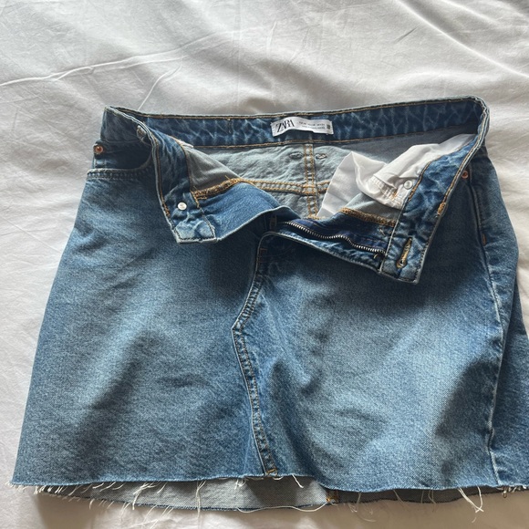 NWOT Zara Mini Denim Skirt - Picture 5 of 9